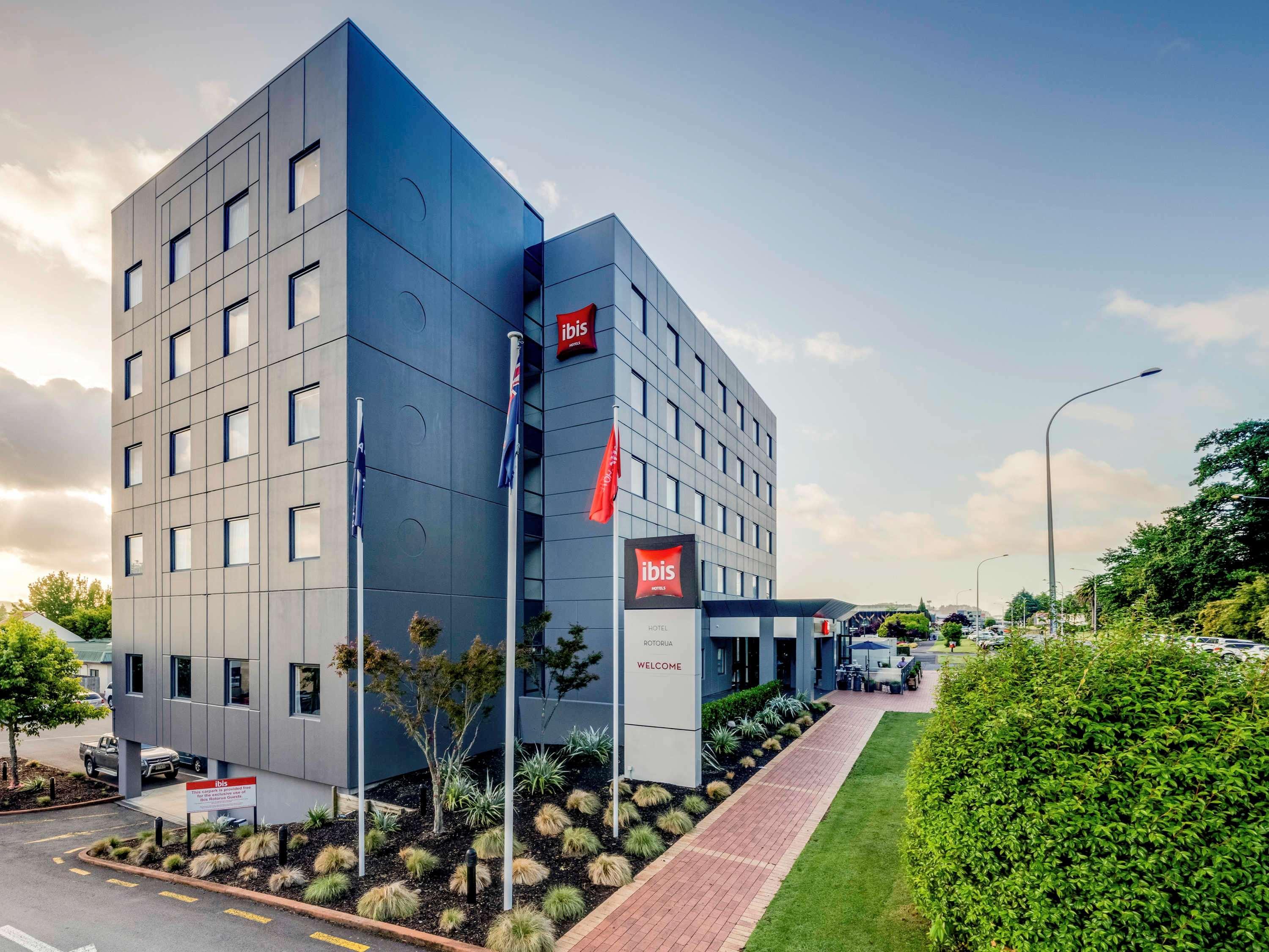 Ibis Hotel 3*